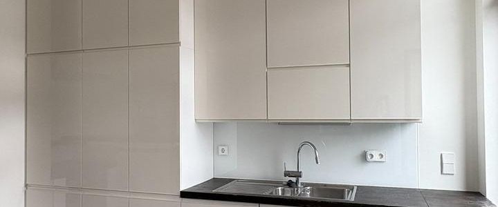 Exklusive 2-Zimmer Dachgeschosswohnung in Berlin-Mitte - Photo 1