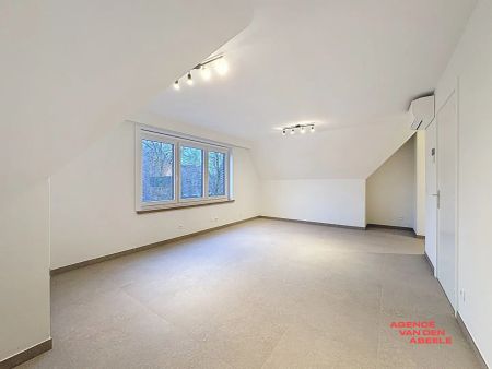 Gerenoveerd dakappartement op rustige ligging - Photo 5