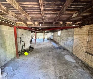 Stylishly Renovated 4-Bed Queenslander, Ideally Positioned in the I... - Photo 3