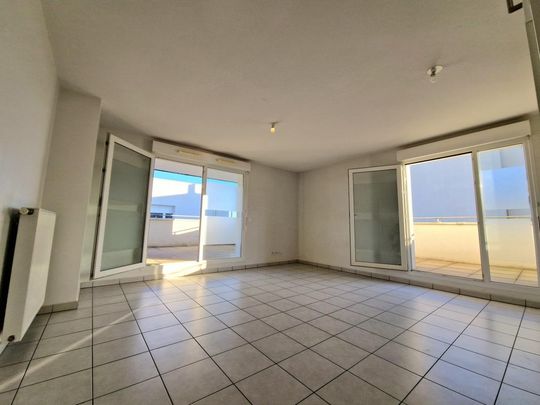 Location Appartement 3 pièces 60m² VAULX EN VELIN 69120 - Photo 1