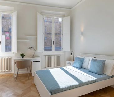 Piazza de Pitti, Florence, Tuscany 50125 - Photo 2