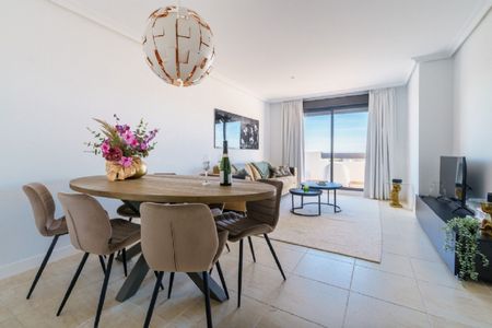 4 Bedroom Townhouse For Rent in Selwo, Málaga - Foto 2