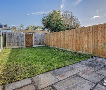 3 bedroom terraced house to rent - Photo 3