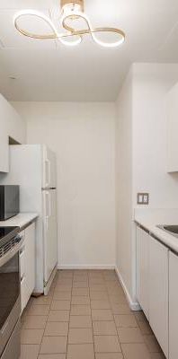 Nicely Furnished 2 Bed Condo in Heart of Downtown Vancouver - Photo 1