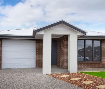 Modern family home in popular Huntly - Photo 6