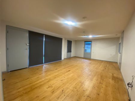 Beautifully Renovated 3-Bedroom Home - Move-In Ready! - Photo 3