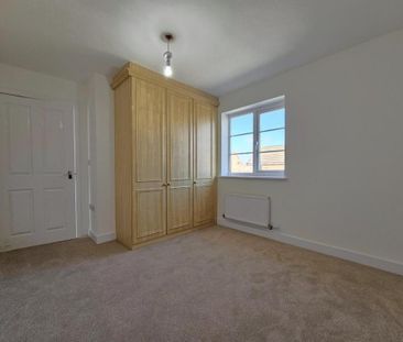 2 bedroom coach house to rent - Photo 4