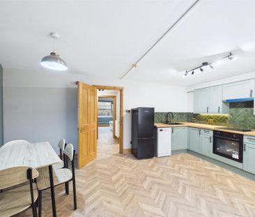 Clevedon Terrace, Bristol, BS6 5TX - Photo 5