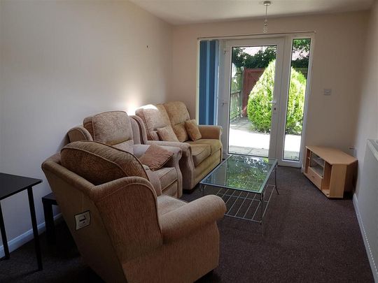 3 bedroom terraced house to rent - Photo 1