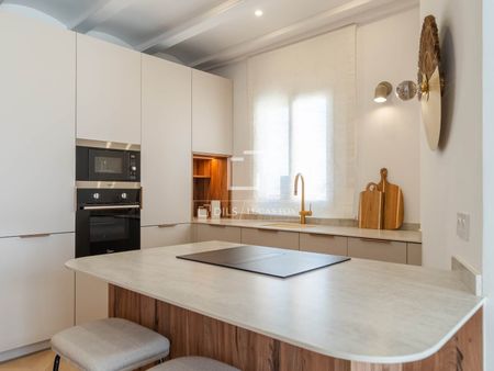 Excellent 2 Bedroom apartment with 15m² terrace for rent in Extramurs, Valencia - Photo 3