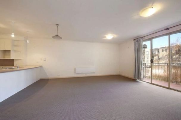 A Lifestyle Location - Sought After Block - Photo 1