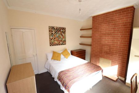 3 bedroom terraced house to rent - Photo 2