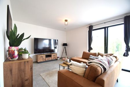 Makkelijk bereikbaar appartement met 2 slaapkamers vlakbij het centrum - Photo 2