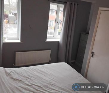 2 bedroom semi-detached house to rent - Photo 2