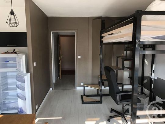 Appartement Studio à louer - Photo 1