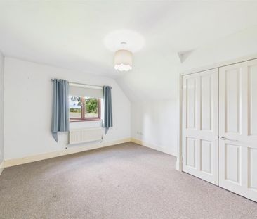 5 BED Detached house To rent - Photo 4
