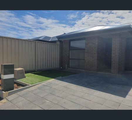 23B Crittenden Road, Morphett Vale, SA 5162 - Photo 2