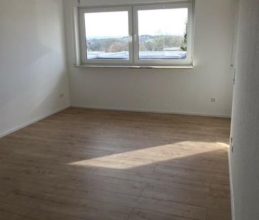 2,5 - 3 Zimmer Whg mit Loftcharakter - EBK, Balkon, 3.OG, Sauna - Photo 3