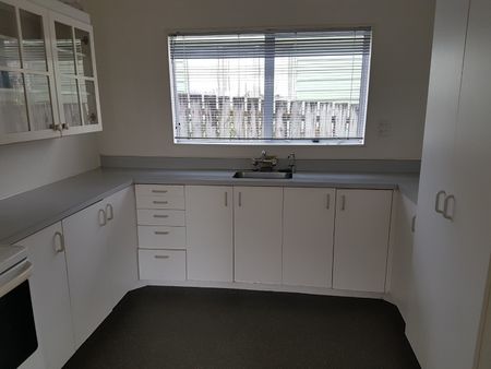 Comfortable home with nice outlook - Photo 4