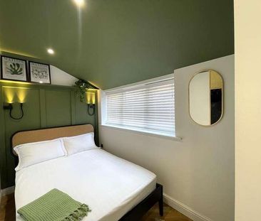 All Ensuites // Luxury Bed // Boultham Ave // Sept, LN5 - Photo 4