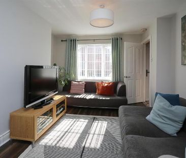 16 Muskett Crescent, Carryduff, Belfast, BT8 8QL - Photo 1