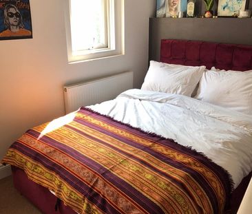 2 Bed Flat, Montrell Road, SW2 - Photo 6