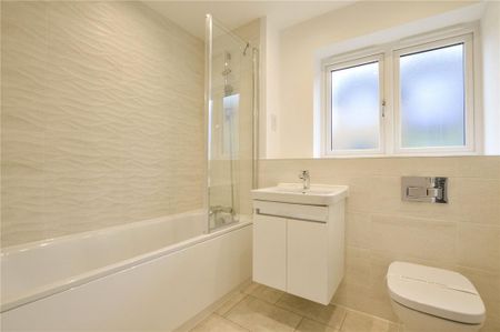 3 bedroom detached house to rent - Photo 3