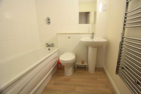 1 bedroom flat to rent - Photo 4