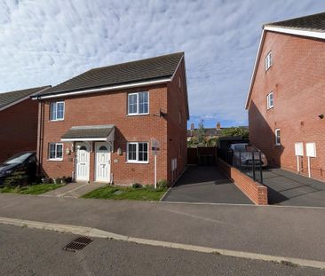 3 bedroom semi-detached house to rent - Photo 4