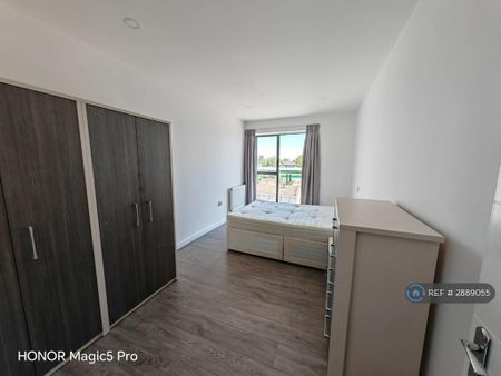 2 bedroom flat to rent - Photo 5