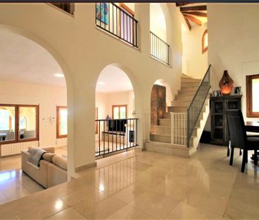 5 Bed Long Term Rental – Sea Views - Photo 1