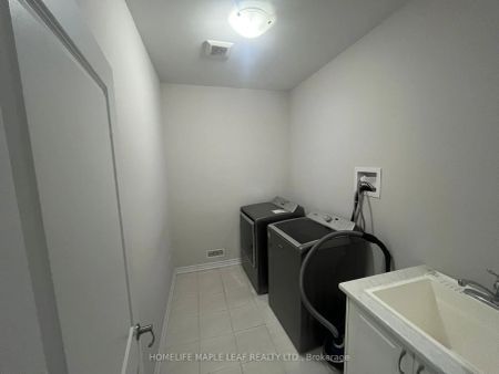 25 Hawtrey Road #Room 3 - Photo 3