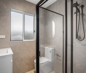 NEAT & TIDY TWO BEDROOM GRANNY FLAT! - Photo 1