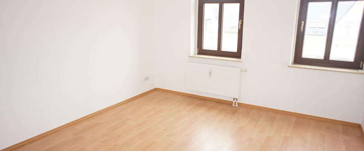 DG - Laminat - Bad mit Fenster ! frei ab 1.2.25 - Photo 1