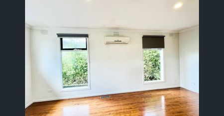 Modern and Spacious Dual Living - Photo 4