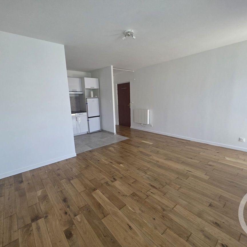 Location Appartement 1 pièce 28m² BRIE COMTE ROBERT 77170 - Photo 1