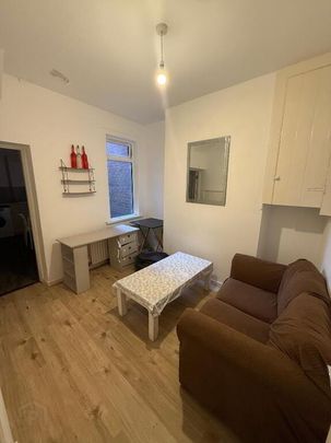 6 Edinburgh Street, Belfast, BT9 7DS - Photo 1