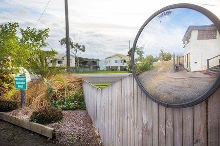 Short Term - Queen Bed - A/C Free WiFi, Incl Power, Fully Furnished - Photo 5