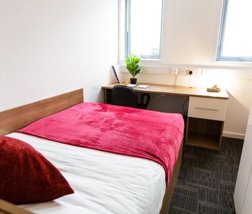 Studio Flat, Holloway Road, N7 - Photo 1