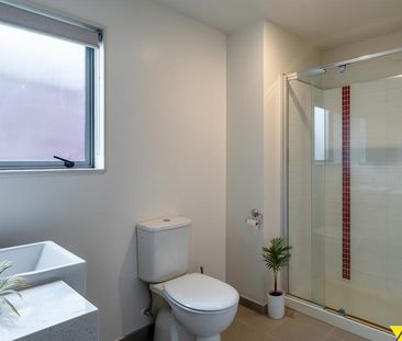 Discover modern living in Mount Albert! - Photo 3