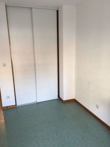 Location Appartement 1 pièce 17m² ST ETIENNE 42000 - Photo 3