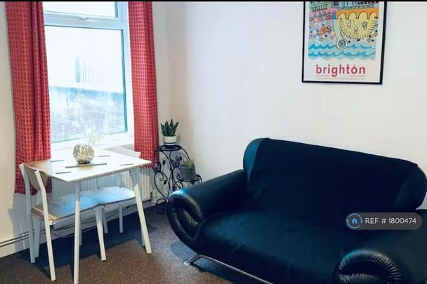 3 bedroom terraced house to rent - Photo 1