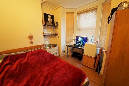 4 bedroom house to rent - Photo 3