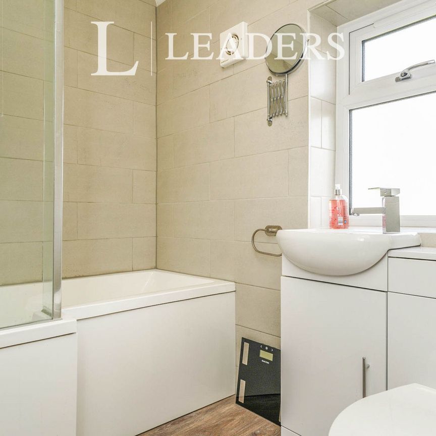 3 bedroom house to rent Tynings Road, Nailsworth, Stroud, Gloucestershire, GL6 - Photo 1