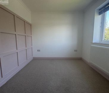 5 bedroom detached house to rent - Photo 2