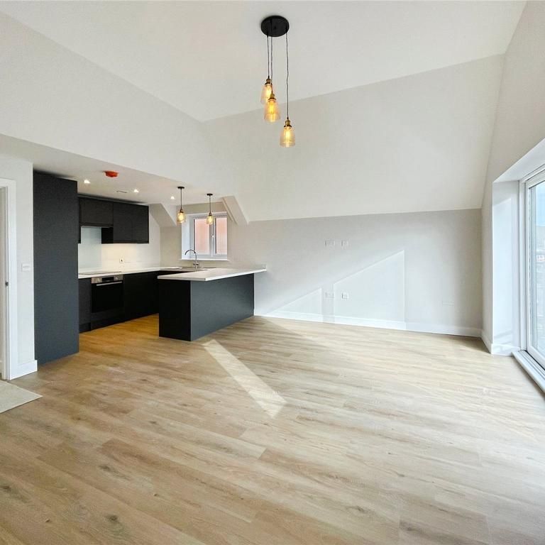 2 bedroom penthouse to rent - Photo 1