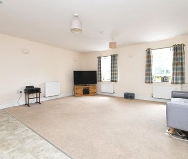 Chancellors Place, Chelmsford - Photo 2
