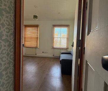 1 bedroom terraced house to rent - Photo 5