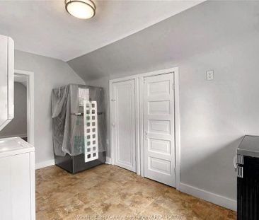 For Lease - 736 UNIVERSITY Unit# 2, Windsor, Ontario - Photo 2