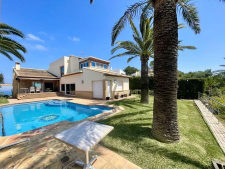 4 bedroom luxury Villa for rent in Javea, Spain - Photo 3